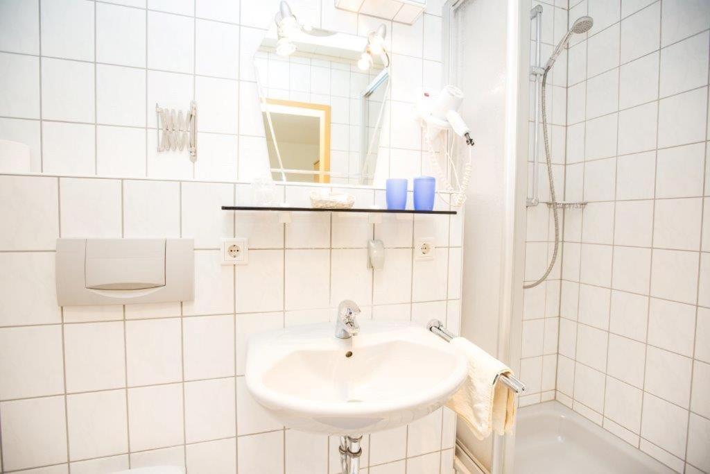 Hotel Pizzeria Venezia Sohren エクステリア 写真