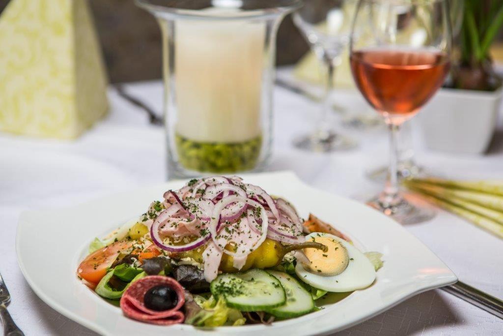 Hotel Pizzeria Venezia Sohren エクステリア 写真